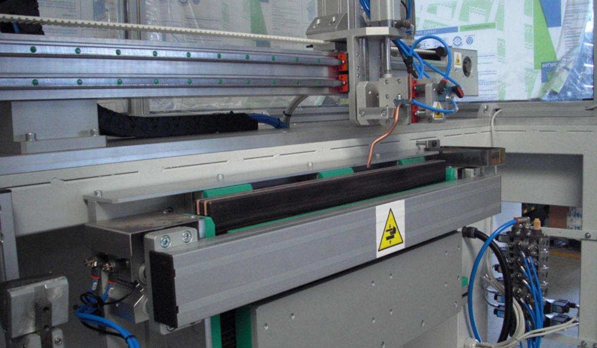 Dosatore colla per specchi 2